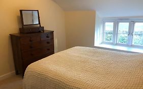 Hollybush Cottage